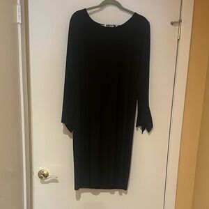 Vicky Tiel Chic Black Long Sleeve Dress
